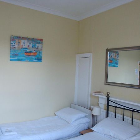 Spencer Court Otel Ramsgate Oda fotoğraf
